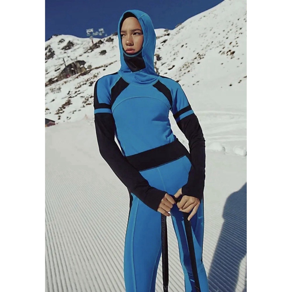 Free People Movement Dawn To Dusk Solid Hoodie M Blue Black Ski Base Layer NWT